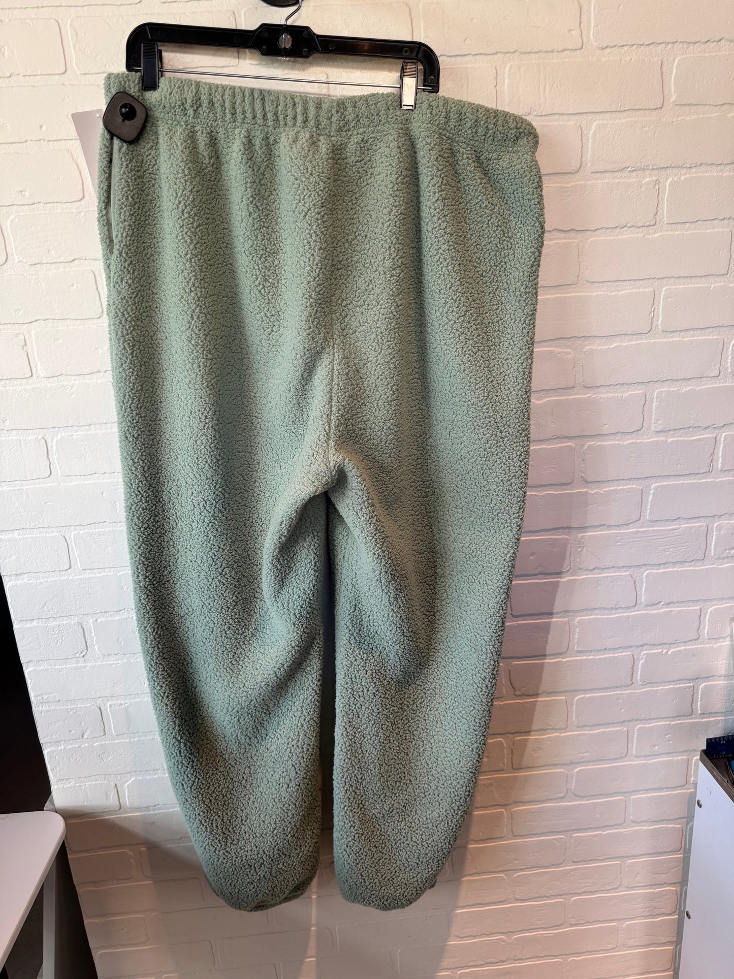 Athletic Pants By Nike In Green, Size: 20