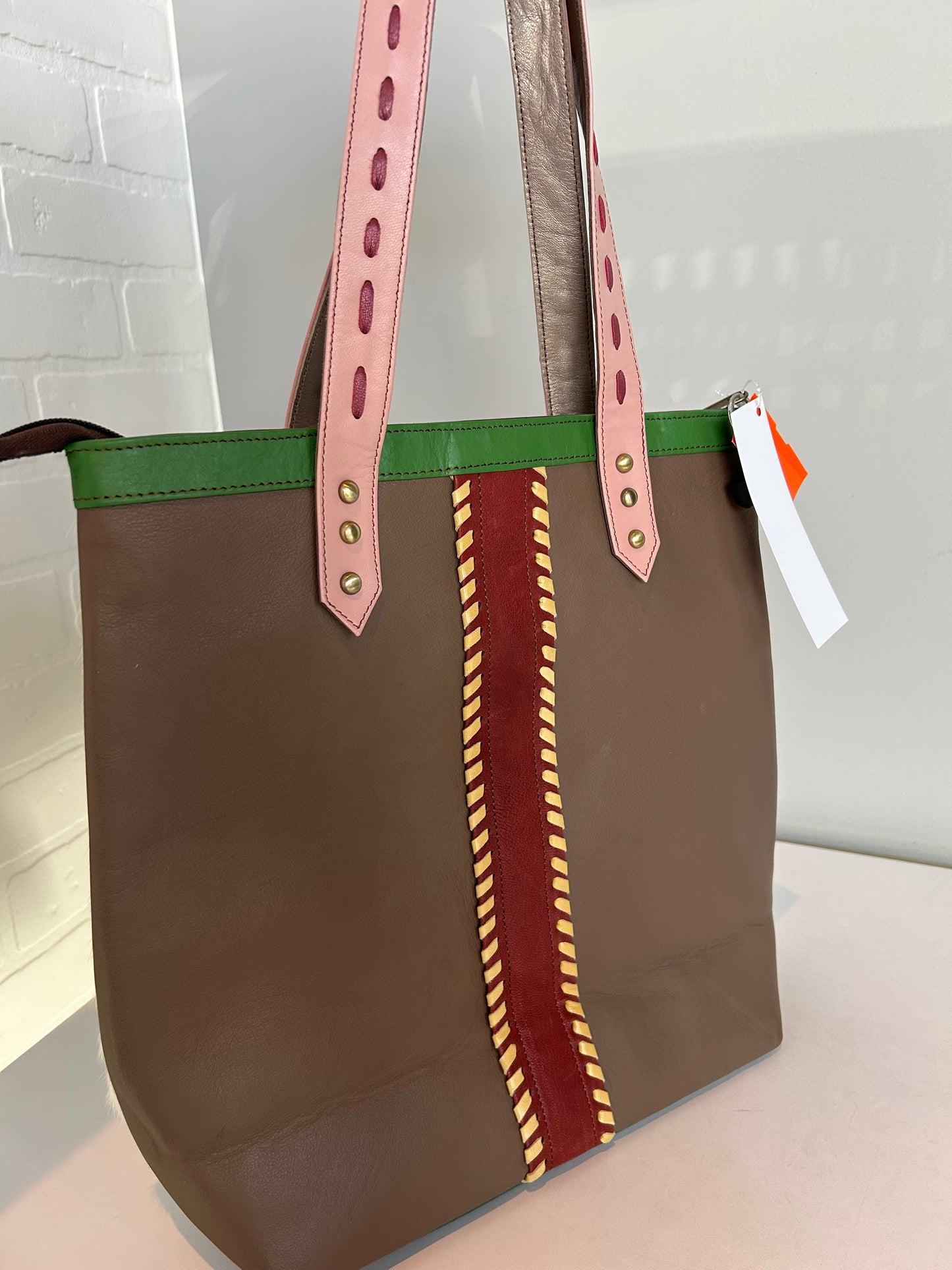 Tote By Clothes Mentor, Size: Medium