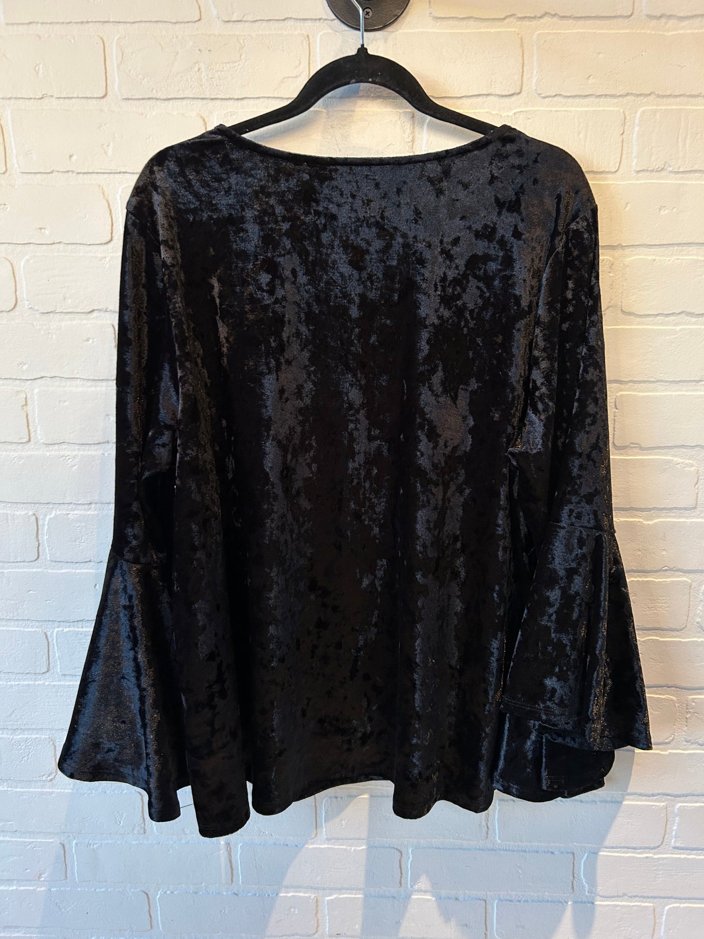 Top Long Sleeve By Valerie Stevens In Black, Size: 2x