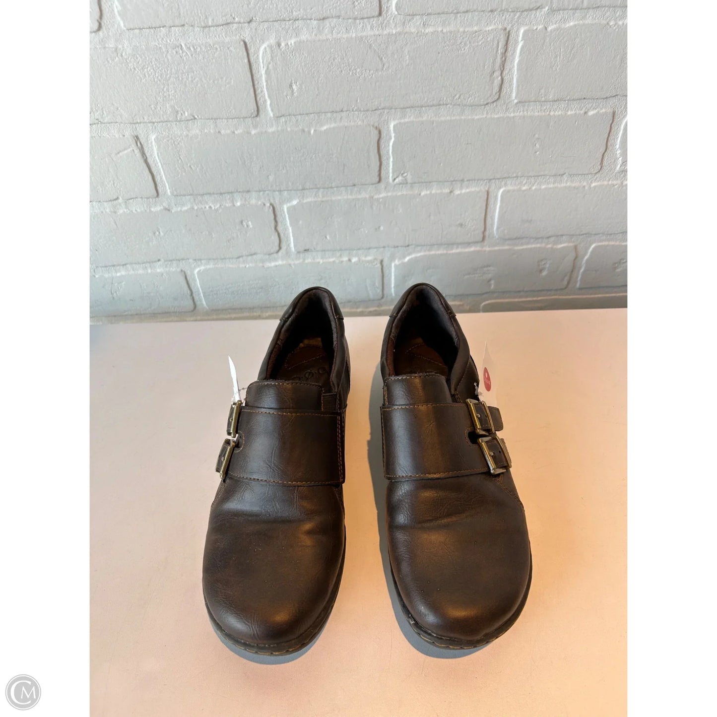 Shoes Flats By Boc In Brown, Size: 8