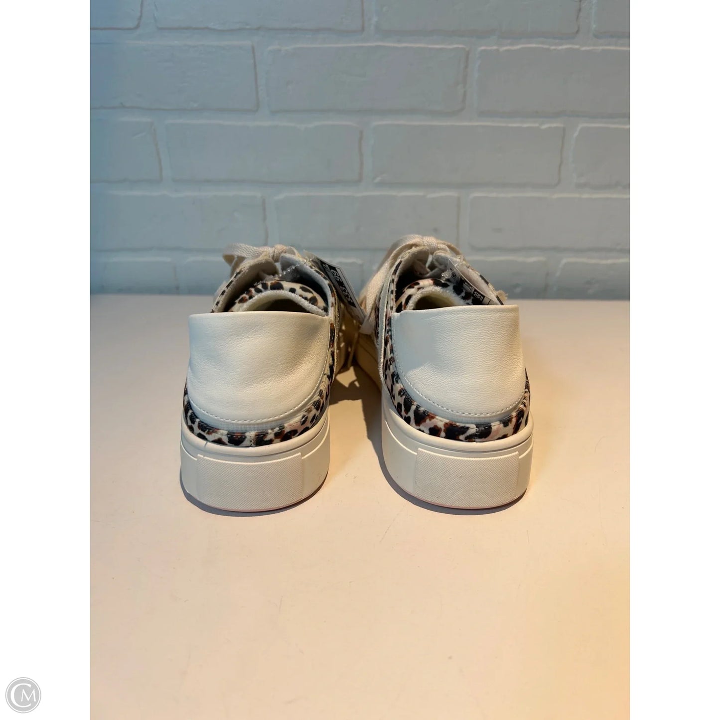 Shoes Sneakers By Sanctuary In Pink & White, Size: 10