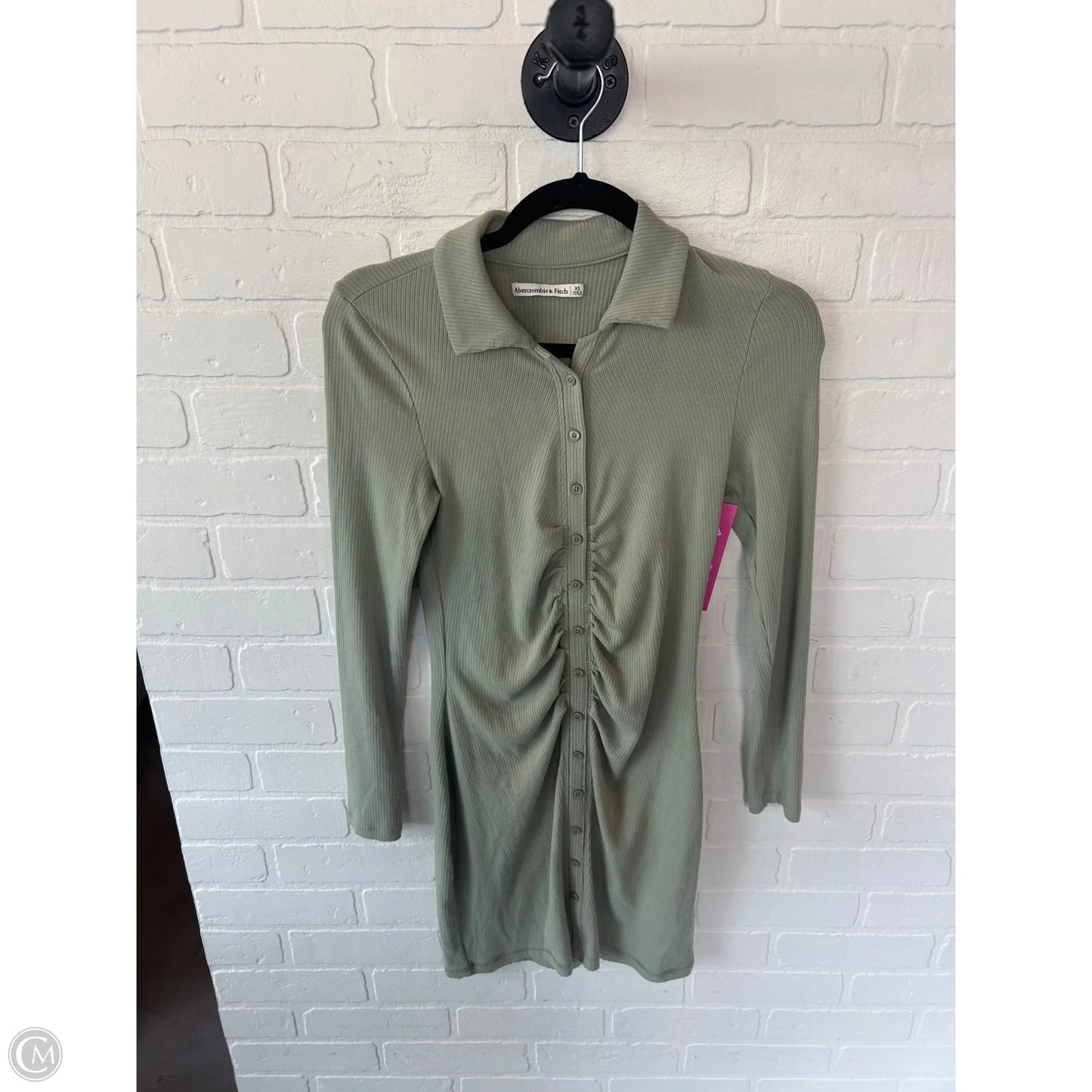 Dress Casual Short By Abercrombie And Fitch In Green, Size: Xs