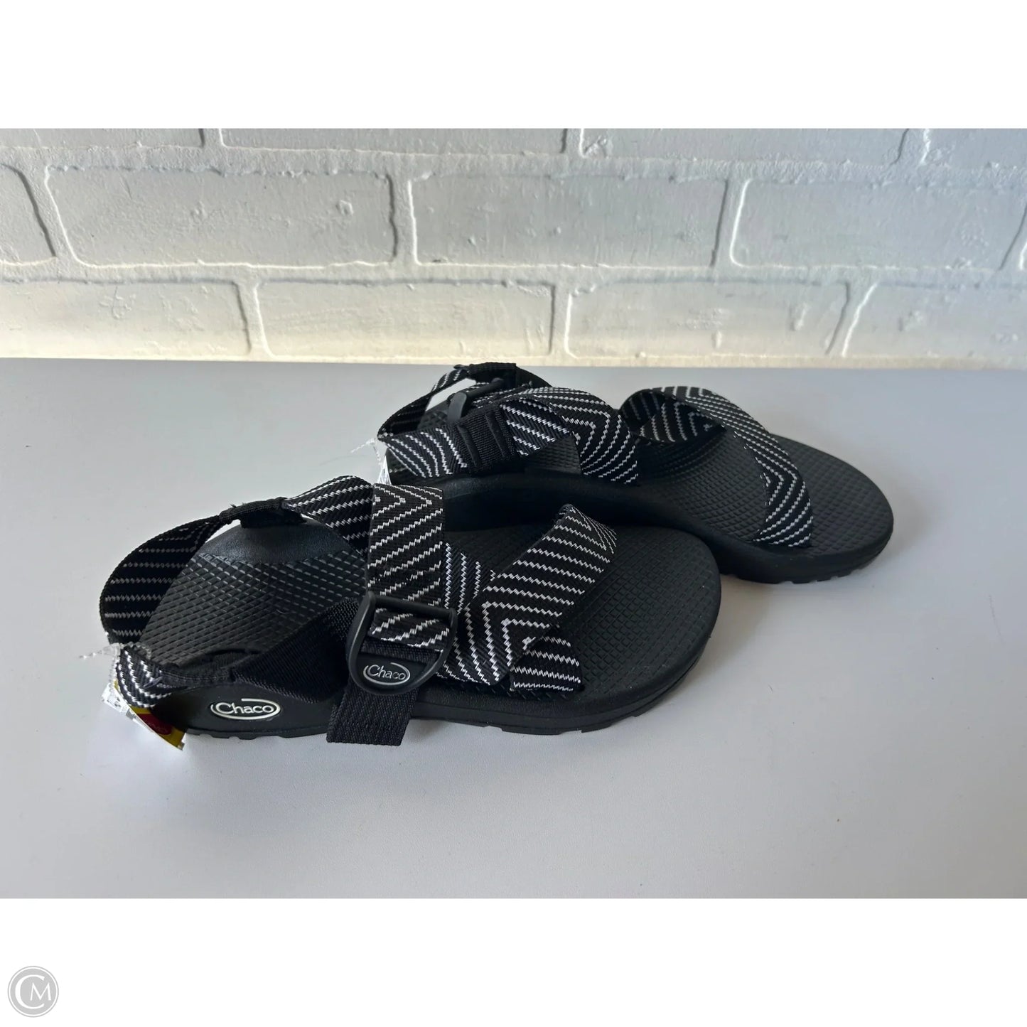 Sandals Flats By Chacos In Black & White, Size: 7