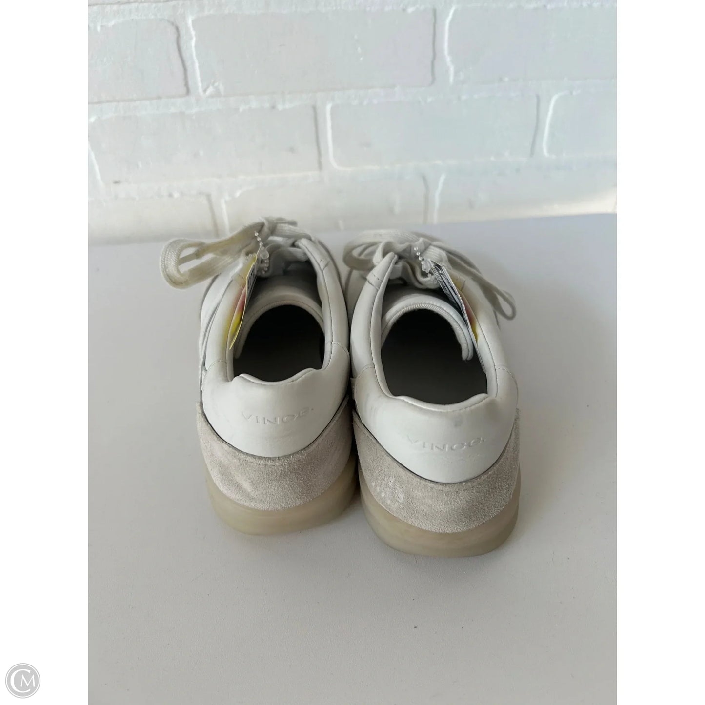Shoes Sneakers By Vince In Tan & White, Size: 8