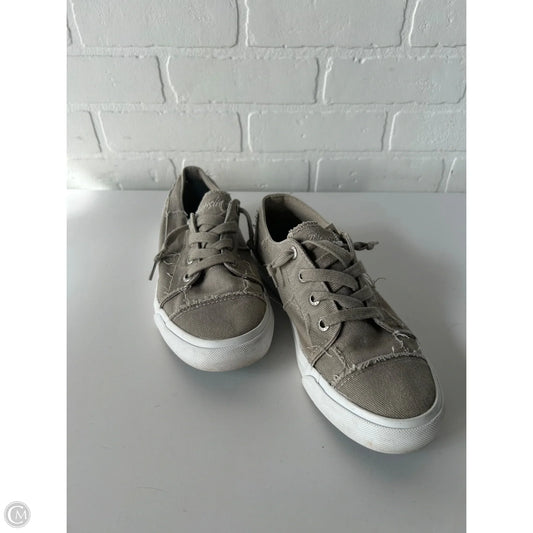 Shoes Sneakers By Blowfish In Grey & White, Size: 9