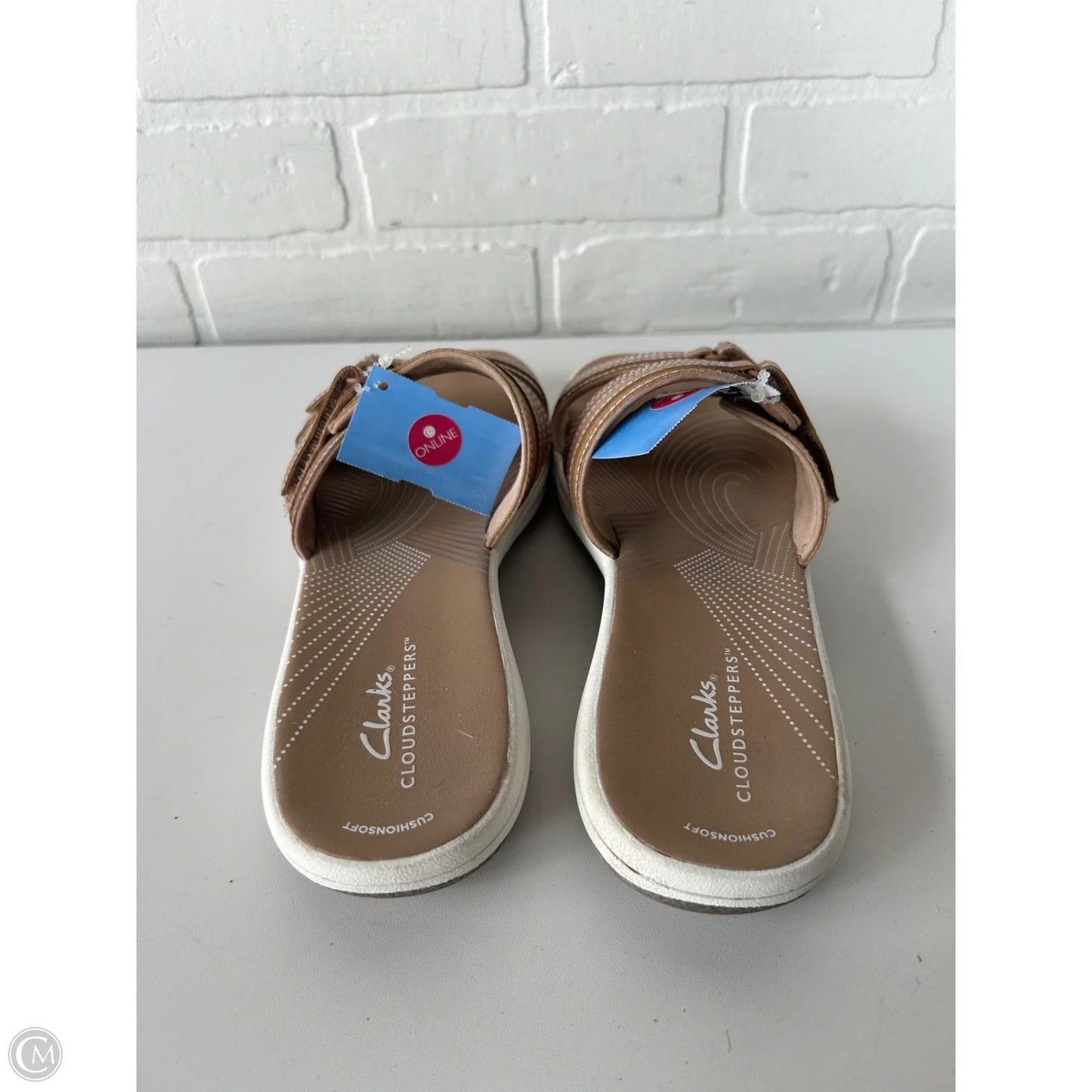 Sandals Flats By Clarks In Tan, Size: 9