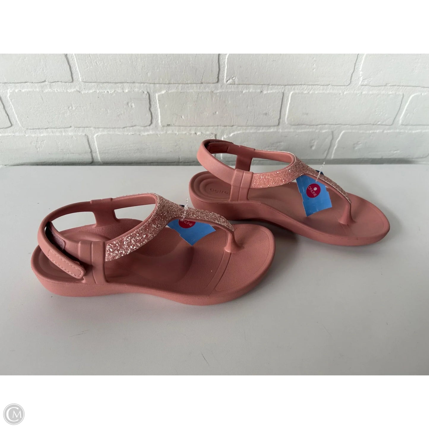 Sandals Flats By Clothes Mentor In Pink, Size: 8