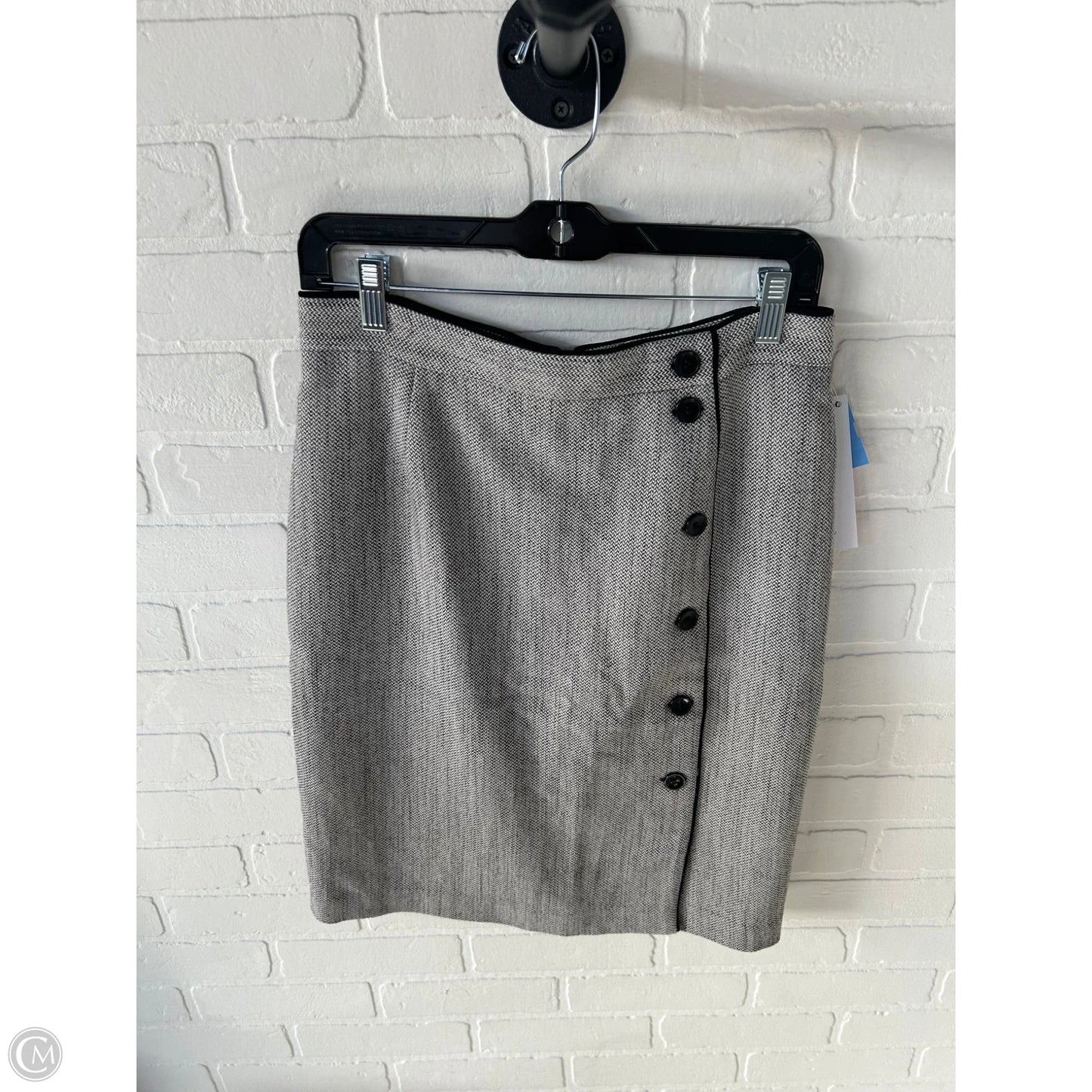 Skirt Mini & Short By H&m In Black & White, Size: 8