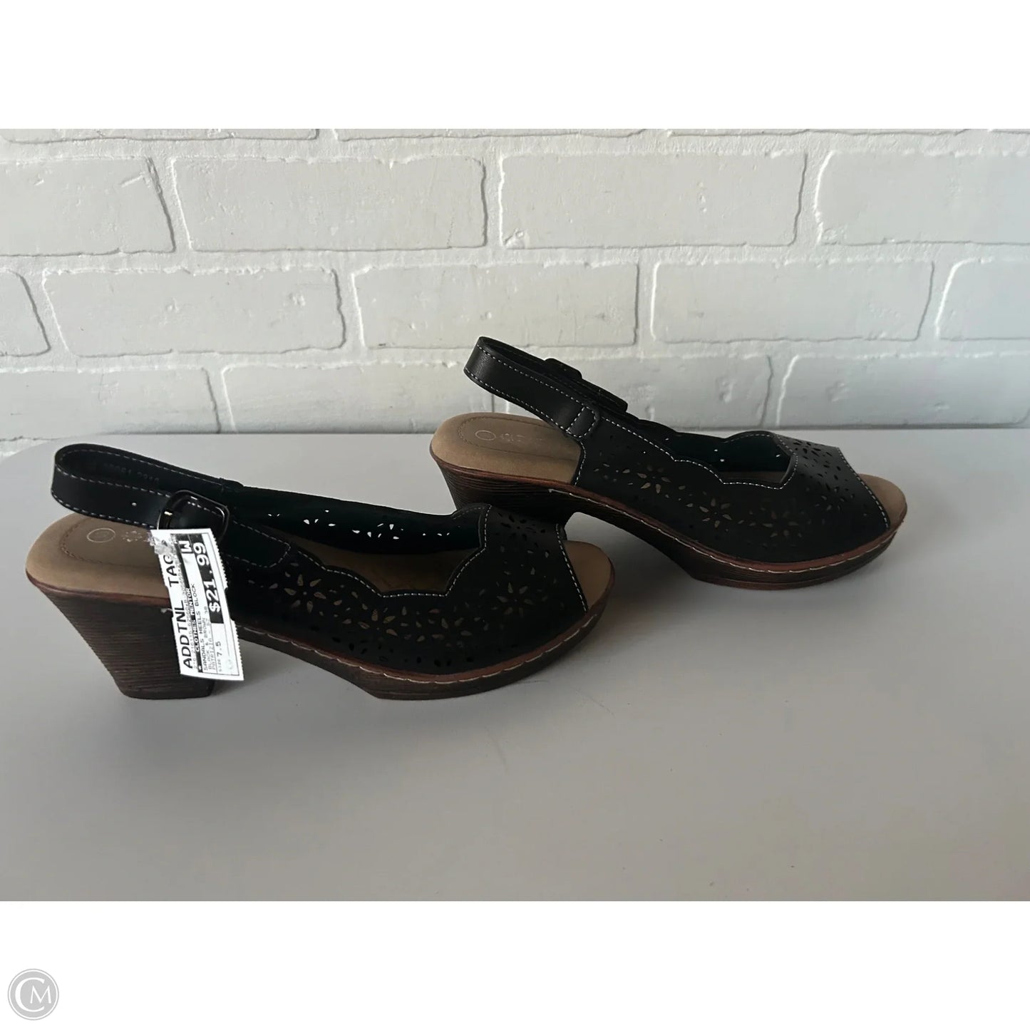 Sandals Heels Block By Clothes Mentor In Black & Brown, Size: 7.5