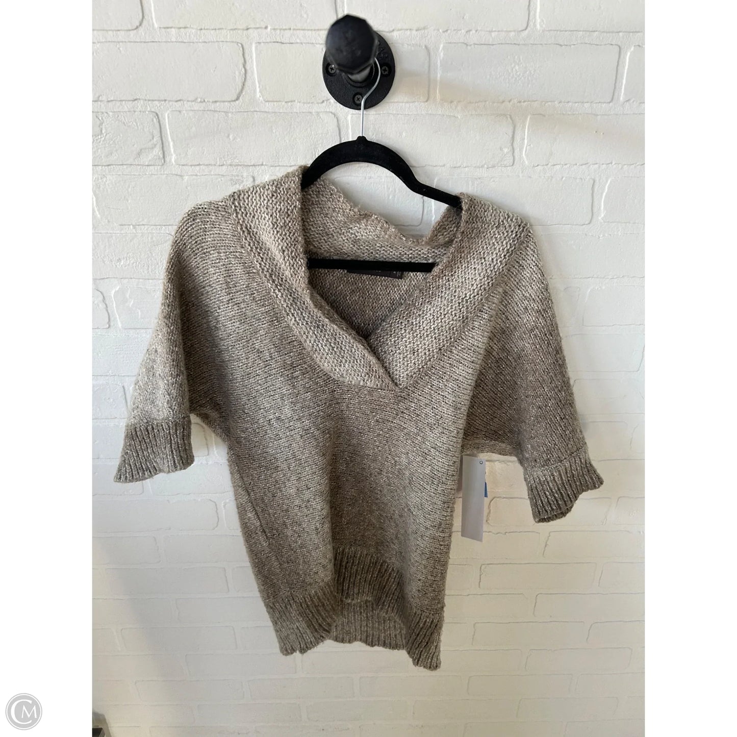 Sweater Short Sleeve By Limited In Tan, Size: M