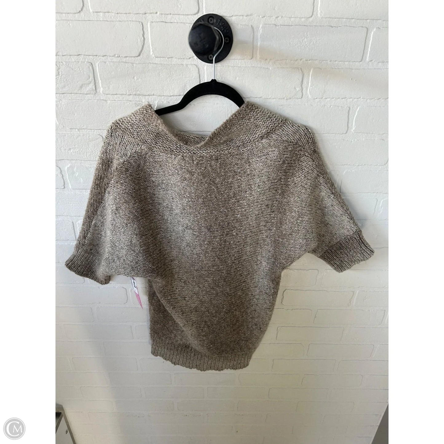 Sweater Short Sleeve By Limited In Tan, Size: M