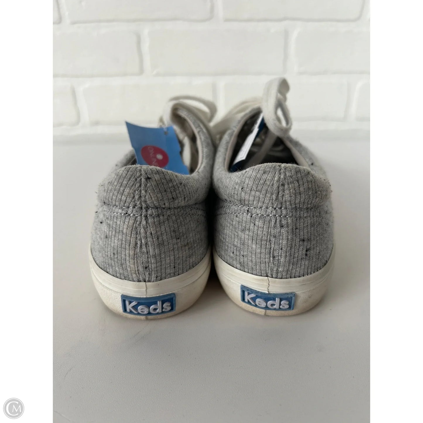 Shoes Sneakers By Keds In Grey & White, Size: 9.5
