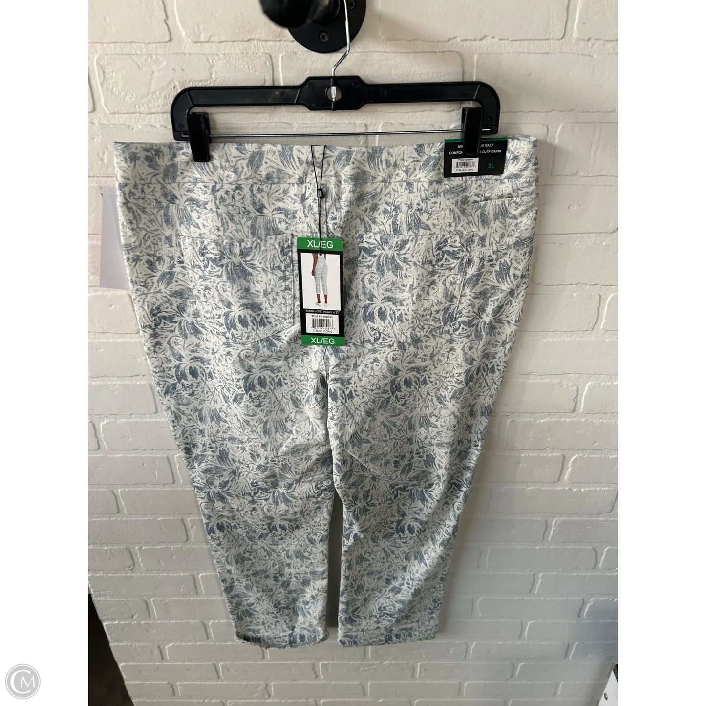 Capris By Mario Serrani In Blue & White, Size: 16