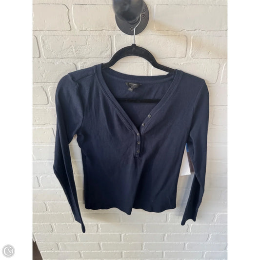 Top Long Sleeve Basic By Banana Republic In Blue, Size: S