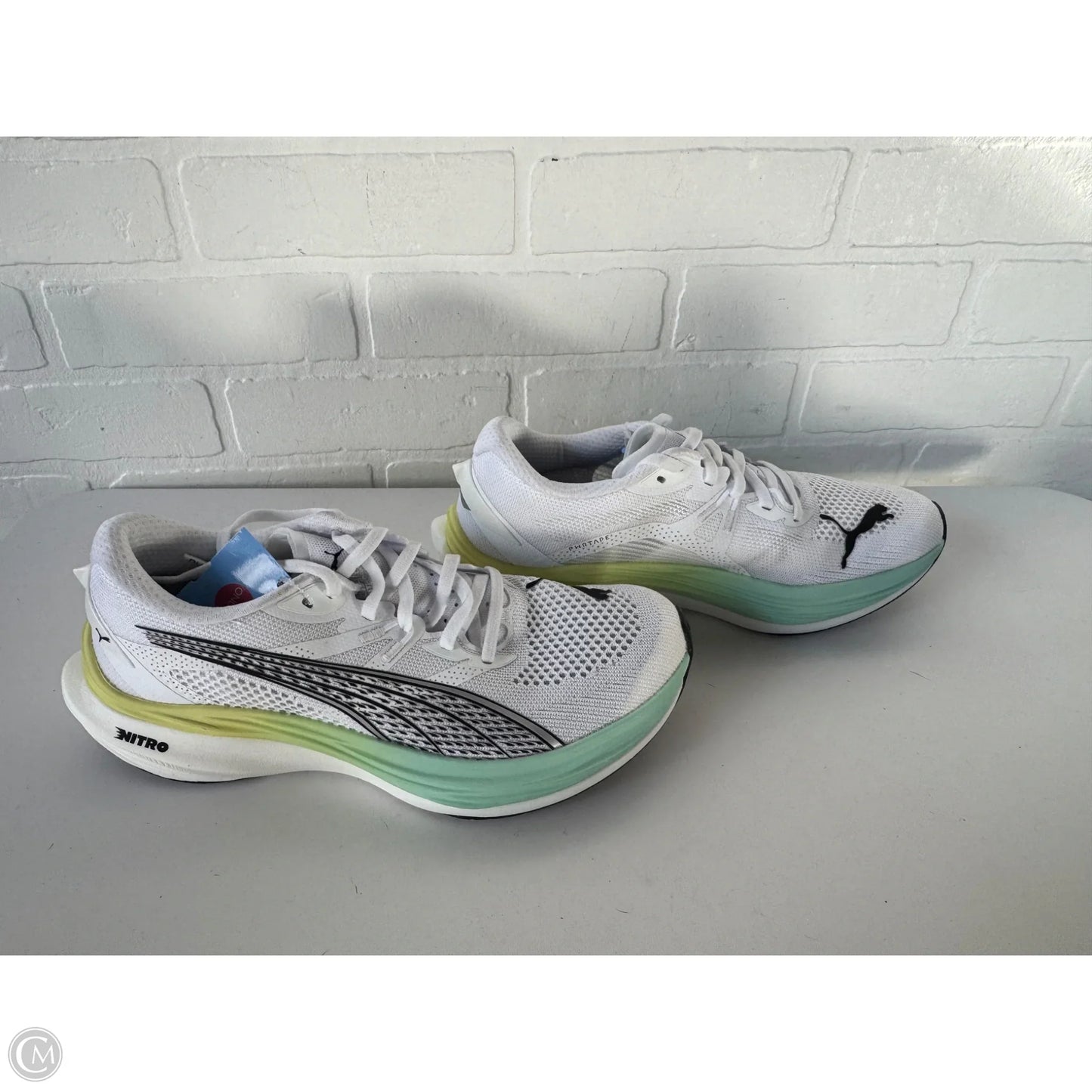 Shoes Athletic By Puma In White, Size: 9