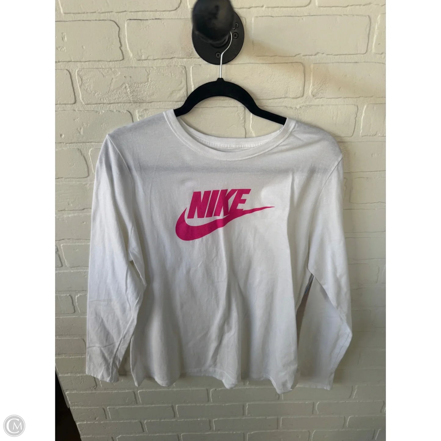 Athletic Top Long Sleeve Crewneck By Nike In White, Size: Xl