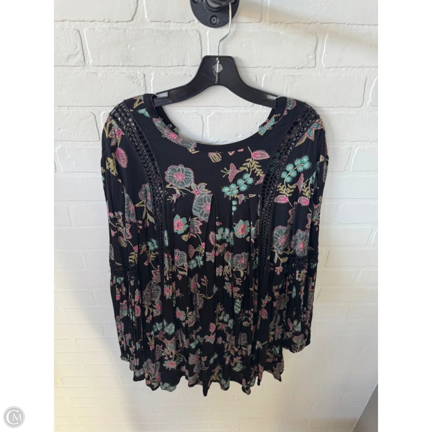 Top Long Sleeve By Free People In Black & Green, Size: M