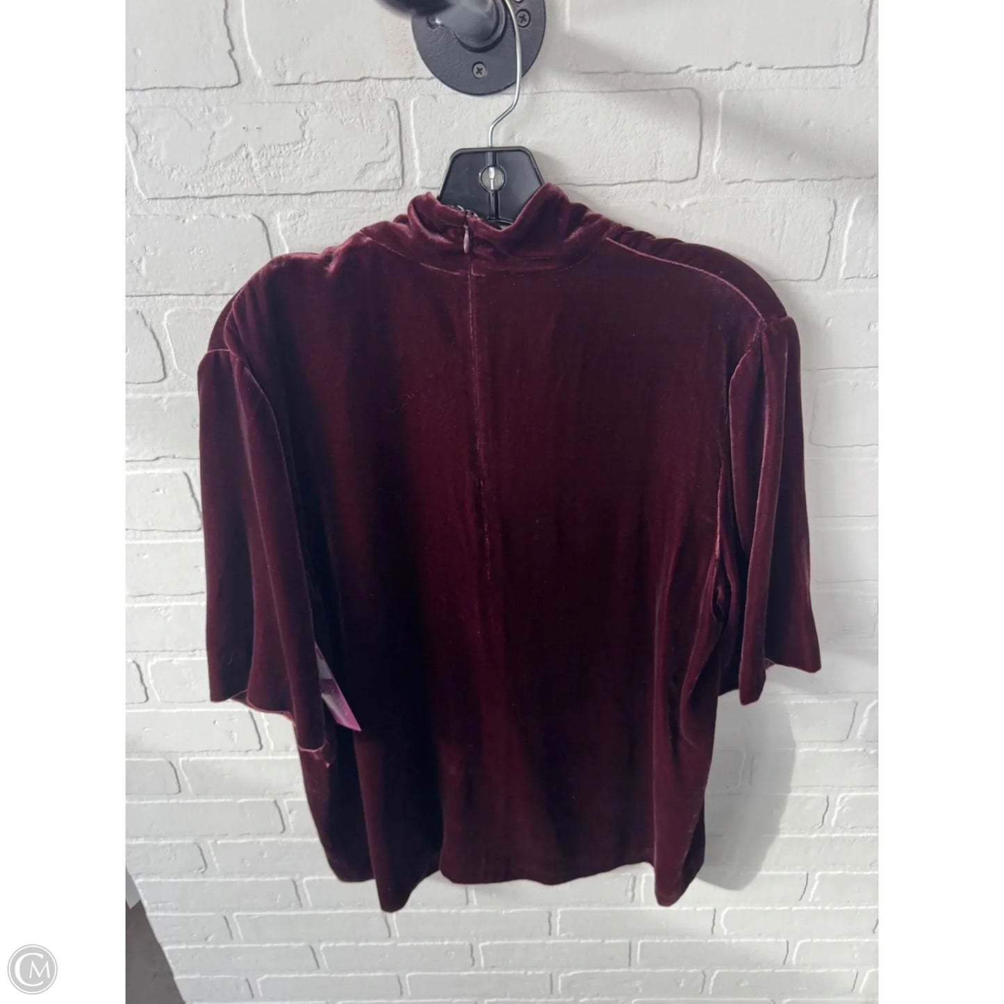 Top Short Sleeve By Theory In Red, Size: L