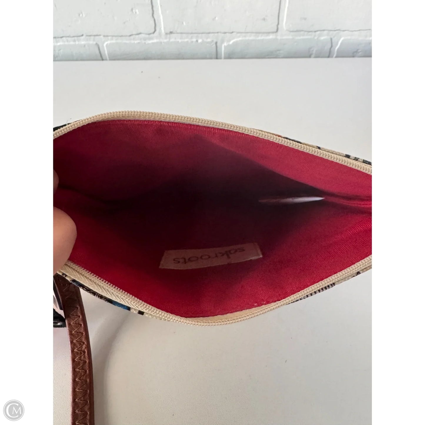 Wristlet By Sakroots, Size: Medium