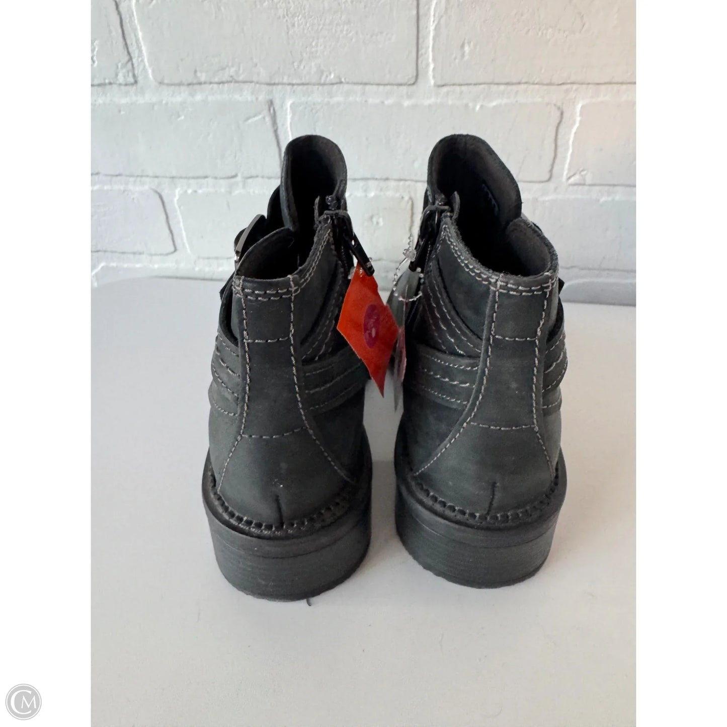 Boots Ankle Flats By Clarks In Black, Size: 6