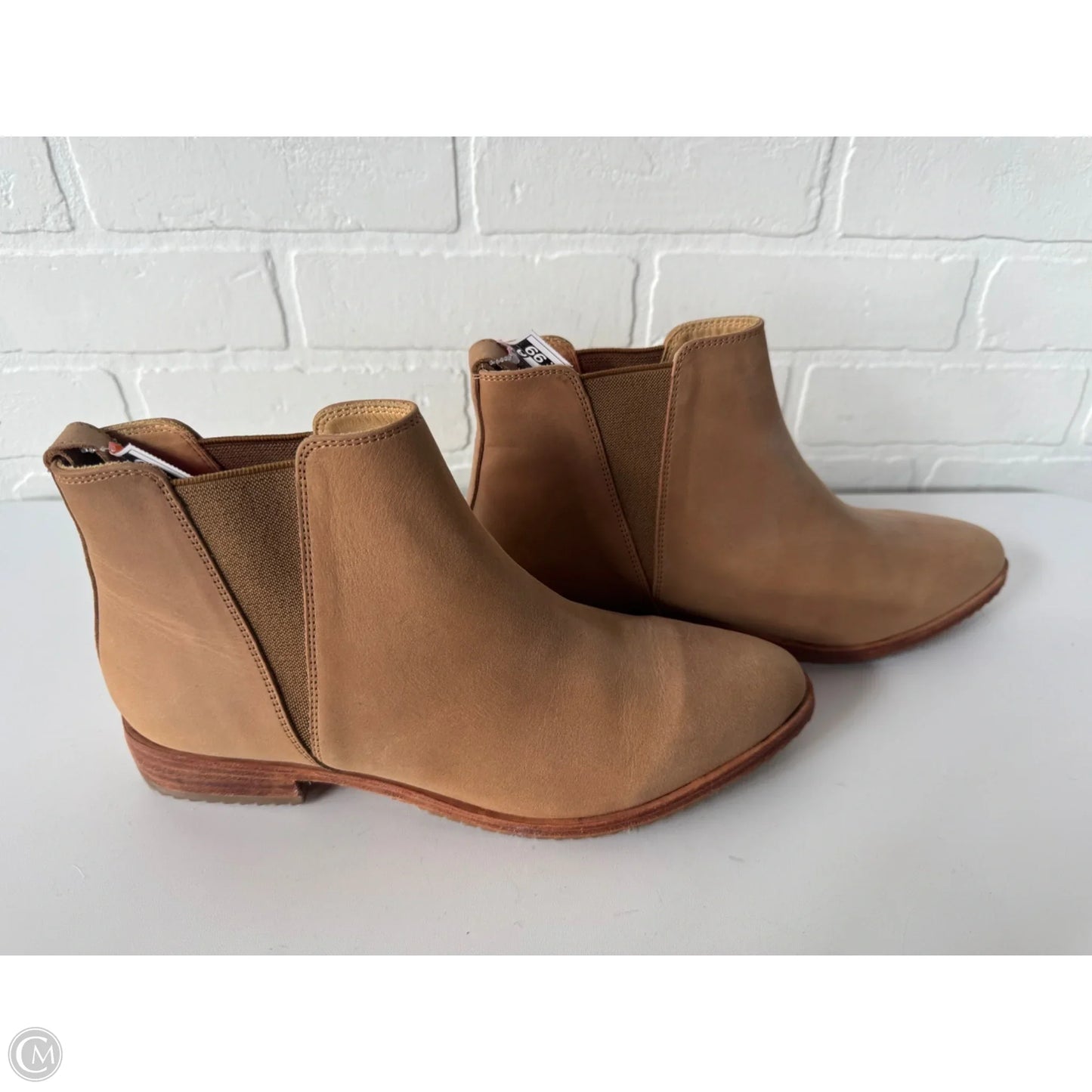 Boots Ankle Flats By Clothes Mentor In Tan, Size: 10