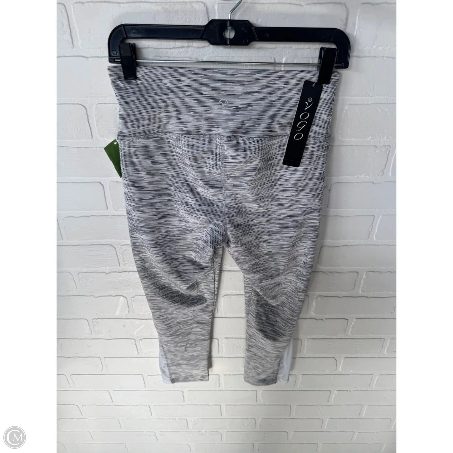 Athletic Leggings Capris By Clothes Mentor In Grey & White, Size: 4