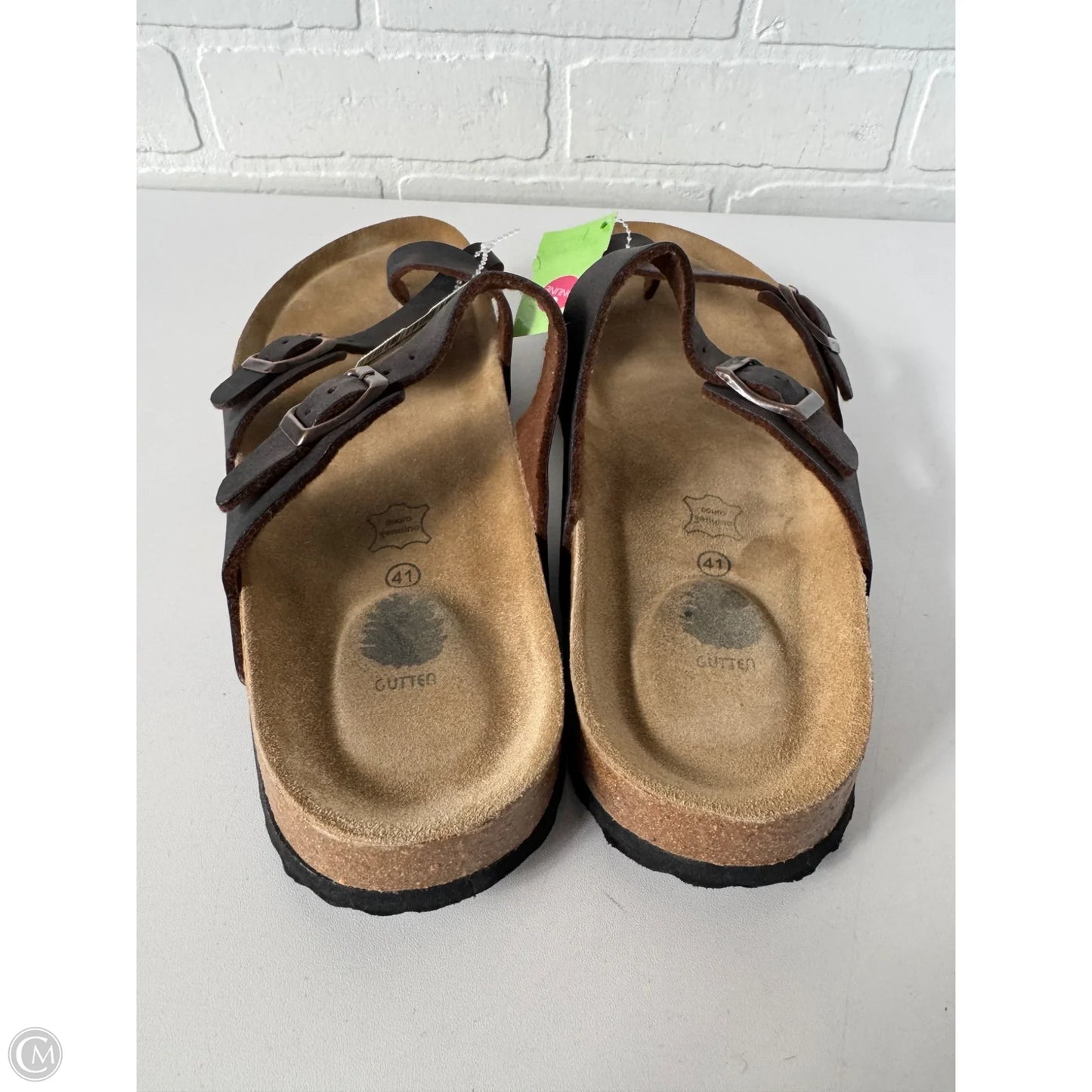 Sandals Flats By Clothes Mentor In Brown, Size: 10.5
