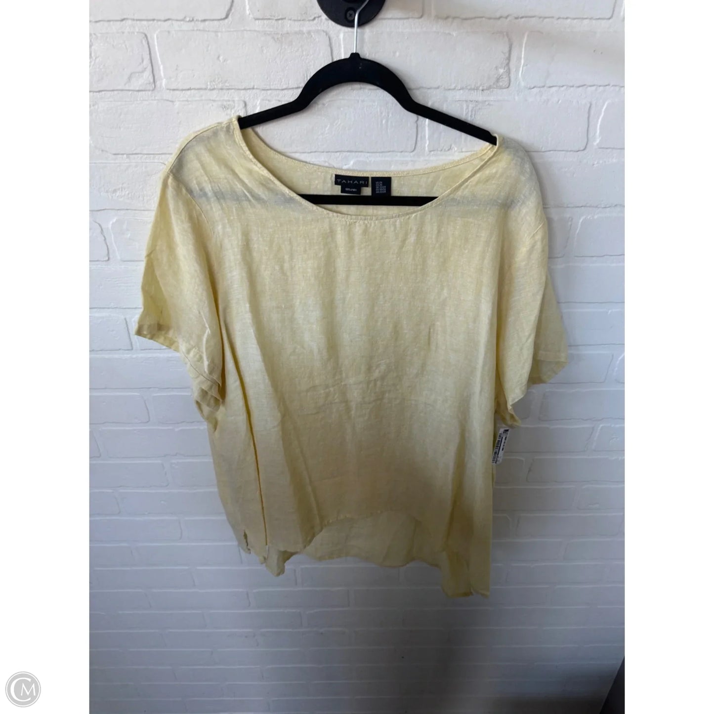 Top Short Sleeve By Tahari In Yellow, Size: 2x