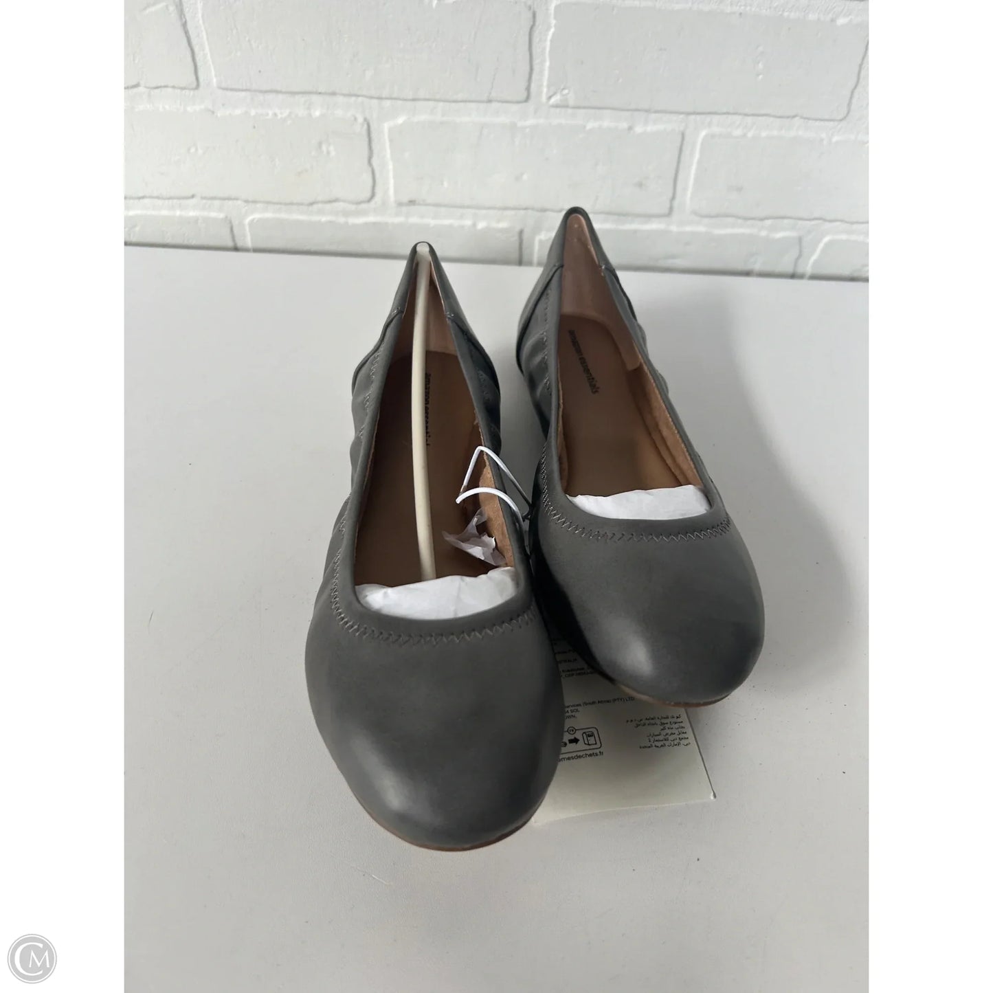 Shoes Flats By Amazon Essentials In Grey, Size: 10