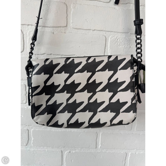 Crossbody By Simply Vera, Size: Small
