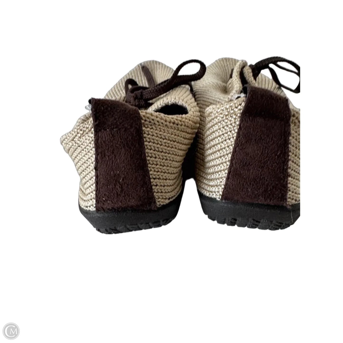 Shoes Sneakers By Clothes Mentor In Brown, Size: 6.5