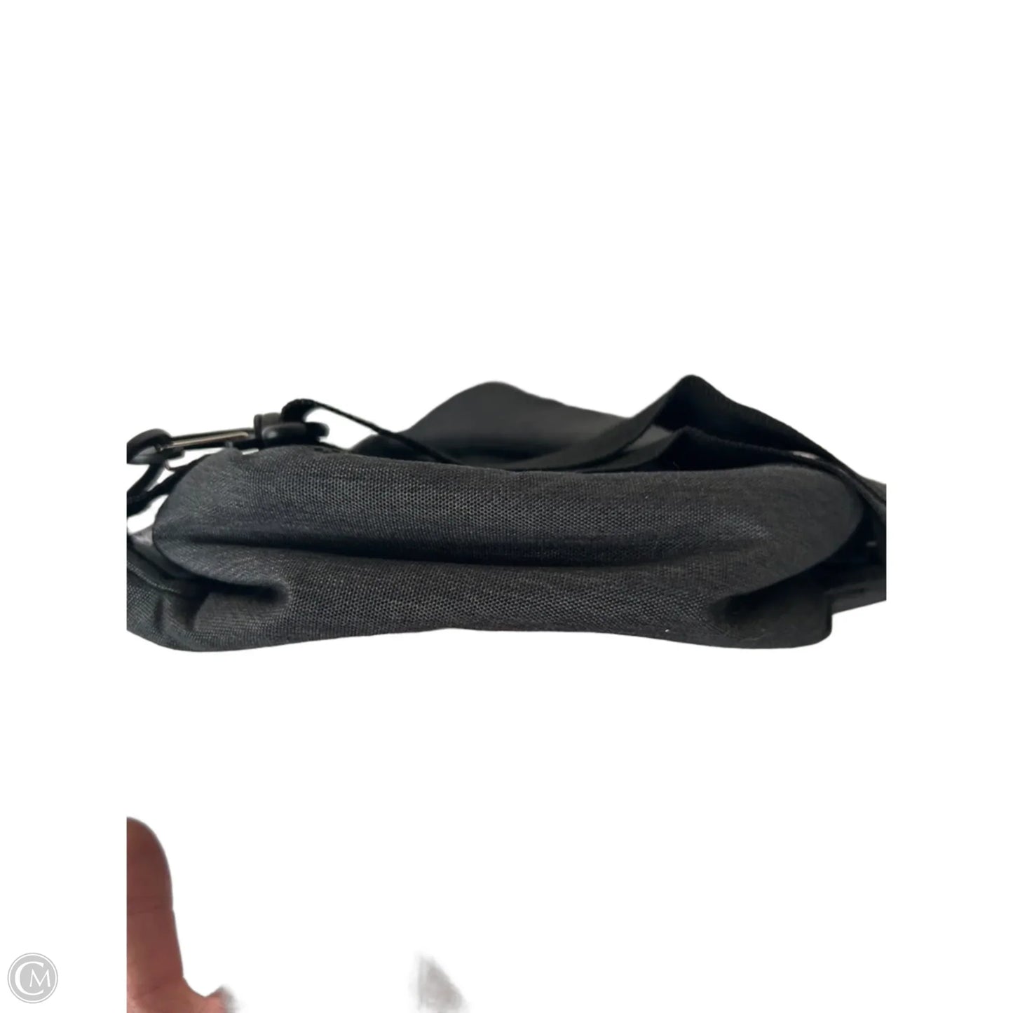 Crossbody By Clothes Mentor, Size: Medium