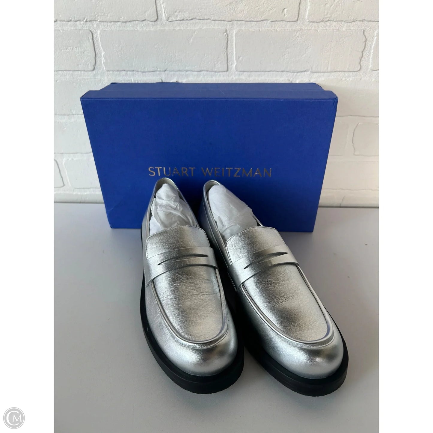 Shoes Designer By Stuart Weitzman In Silver, Size: 8.5