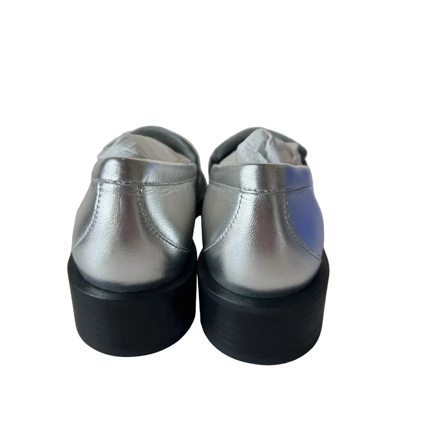 Shoes Designer By Stuart Weitzman In Silver, Size: 8.5