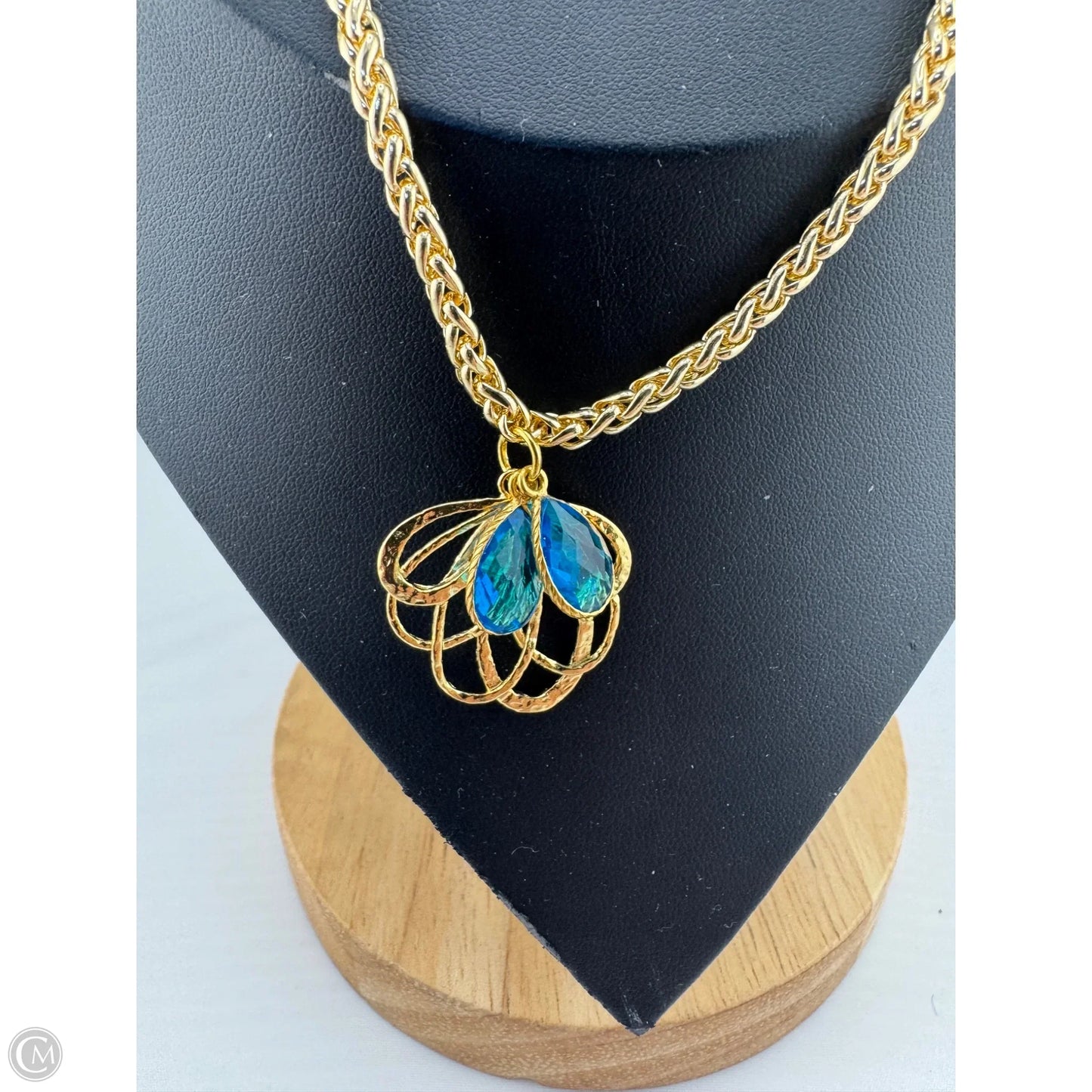 Necklace Pendant By Clothes Mentor