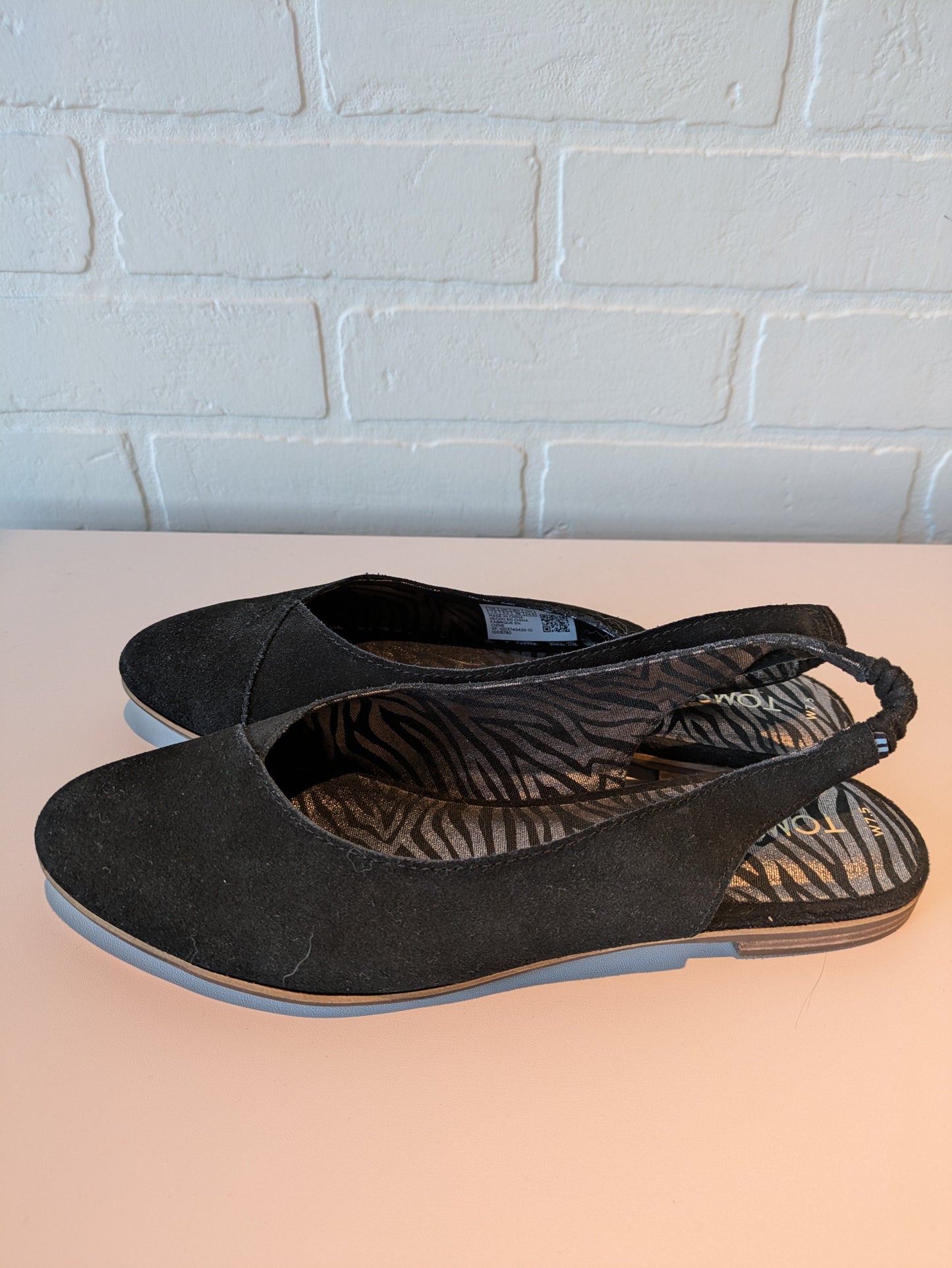 Shoes Flats By Toms In Black, Size: 7.5