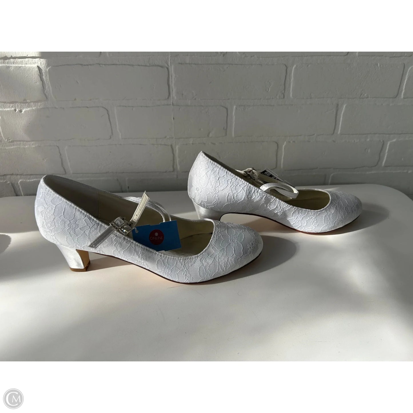 Shoes Heels Block By Clothes Mentor In White, Size: 11.5