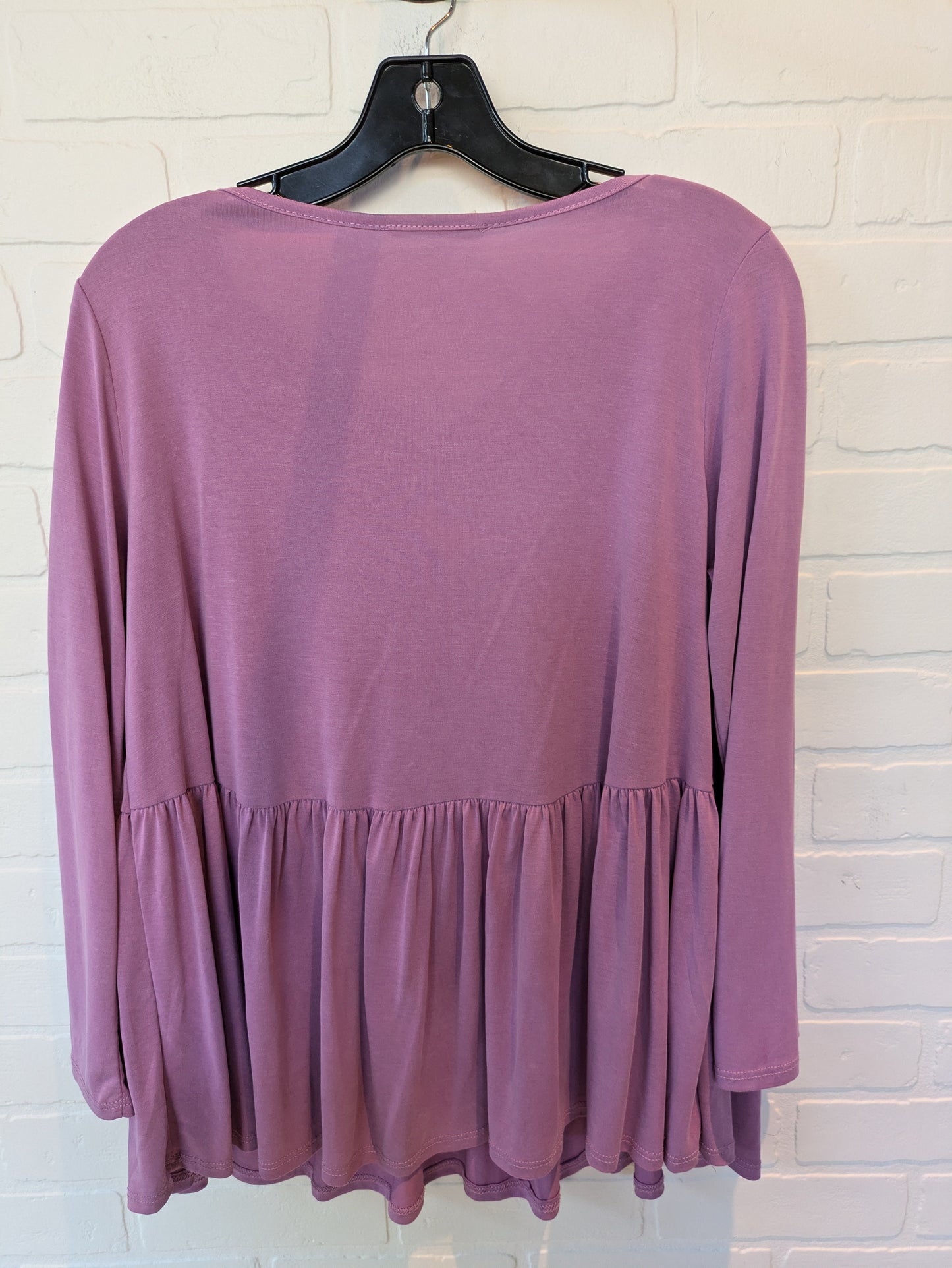 Purple Top Long Sleeve Entro, Size S