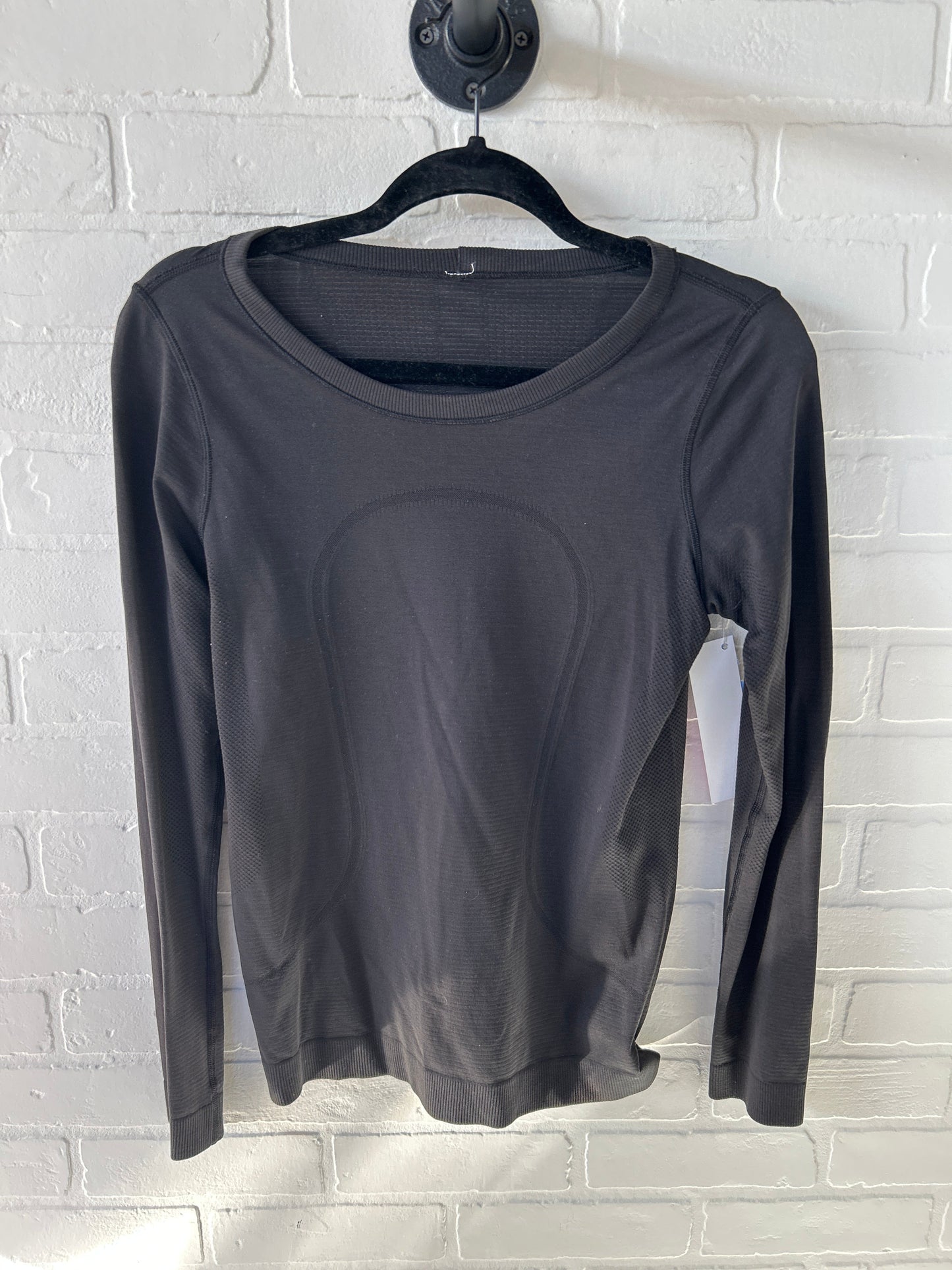 Athletic Top Long Sleeve Crewneck By Lululemon In Black, Size: S