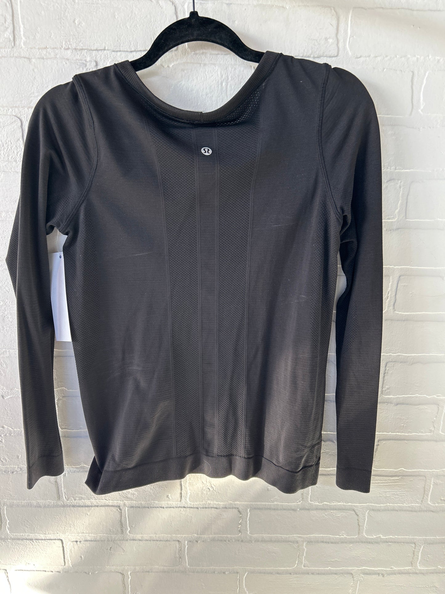 Athletic Top Long Sleeve Crewneck By Lululemon In Black, Size: S