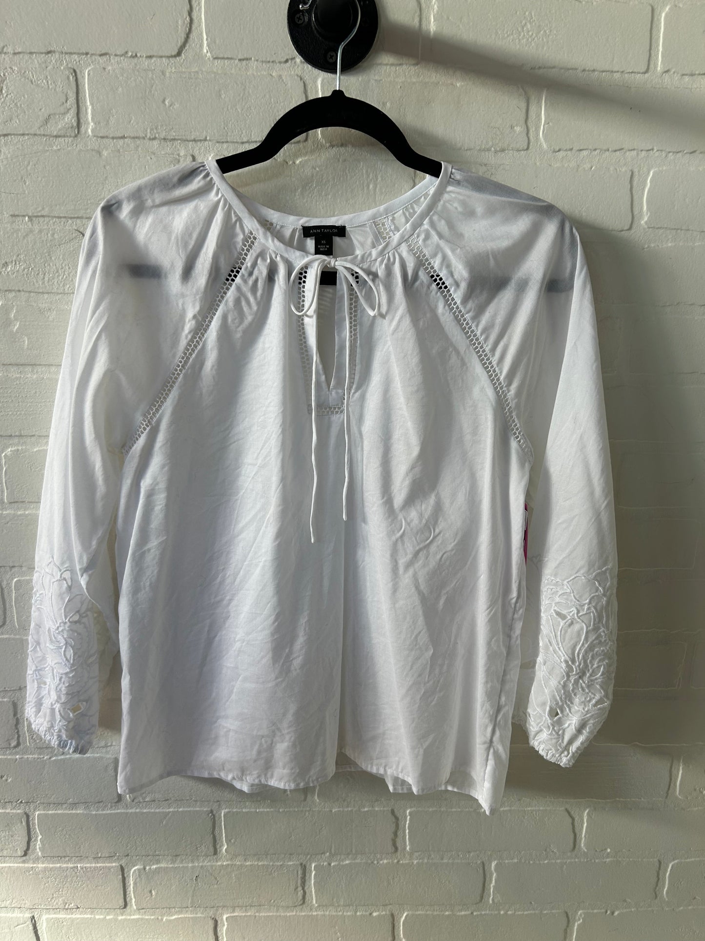 Top 3/4 Sleeve By Ann Taylor In White, Size: Xs