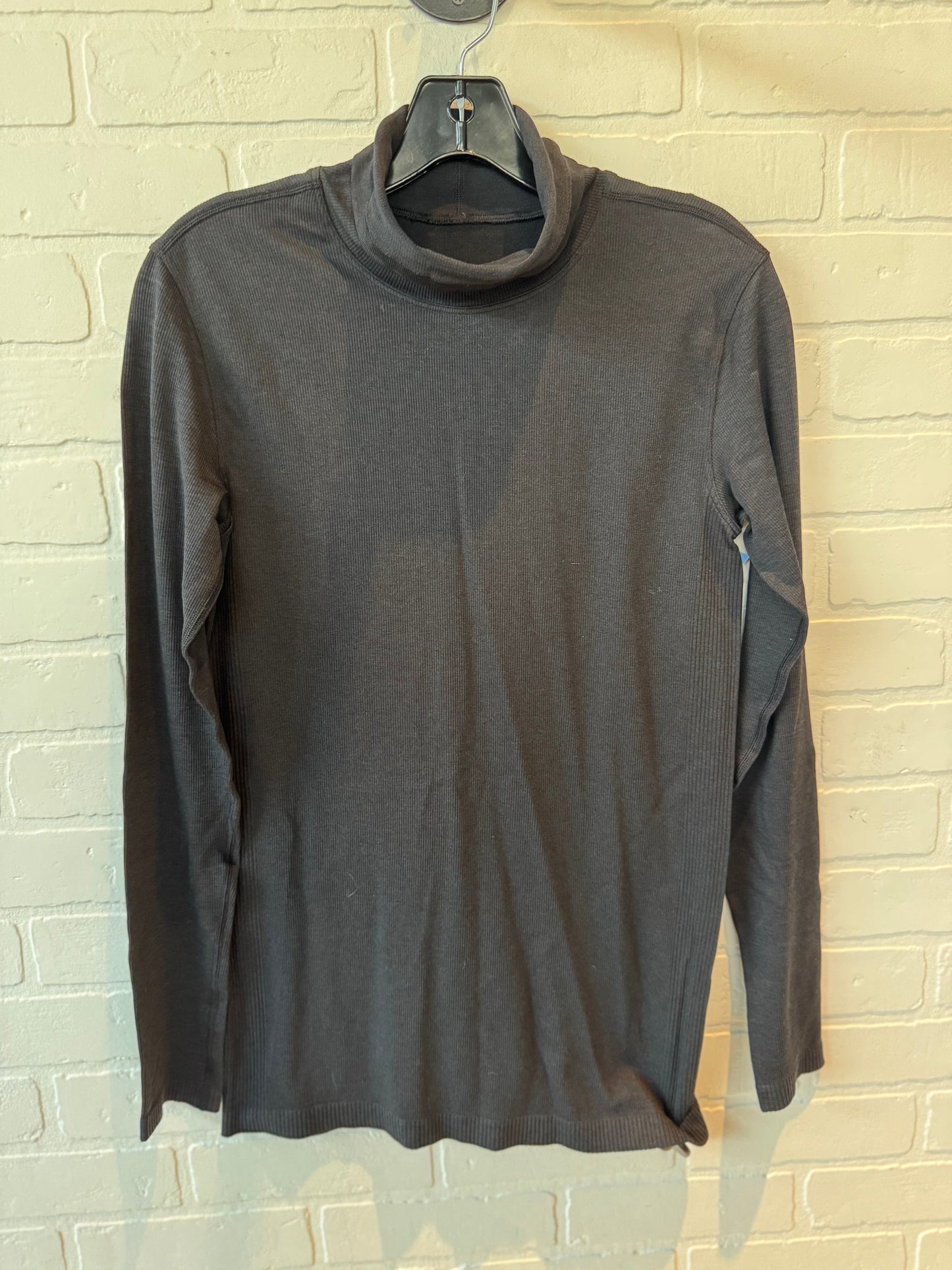 Athletic Top Long Sleeve Crewneck By Lululemon In Black, Size: L