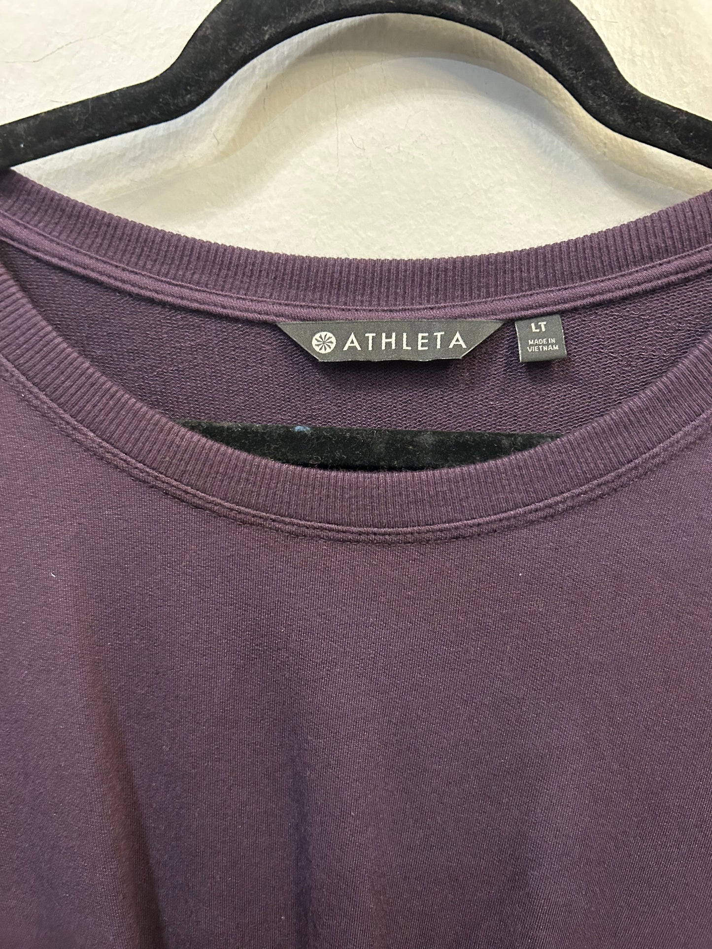 Athletic Top Long Sleeve Crewneck By Athleta In Purple, Size: L