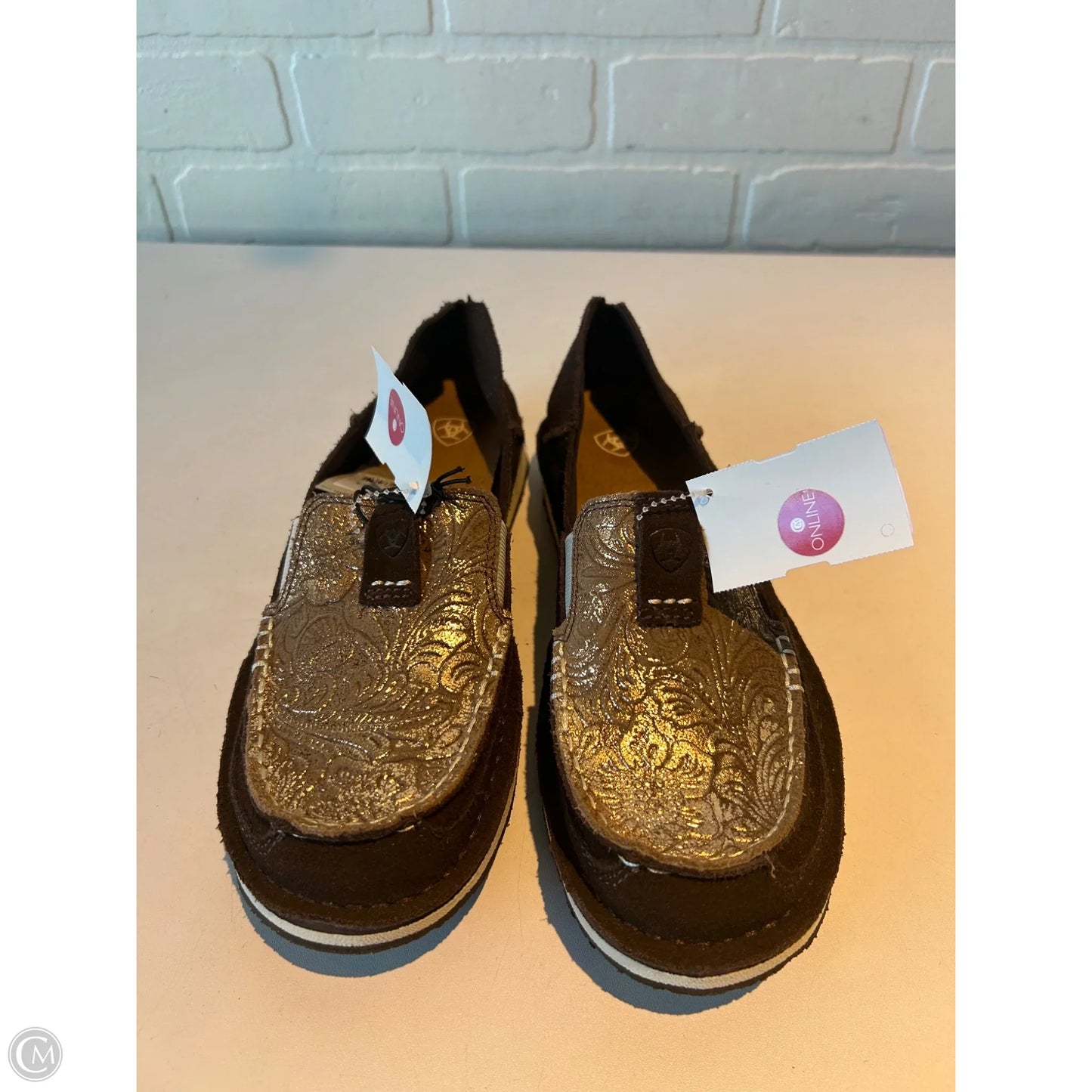 Shoes Flats By Ariat In Brown & Gold, Size: 8