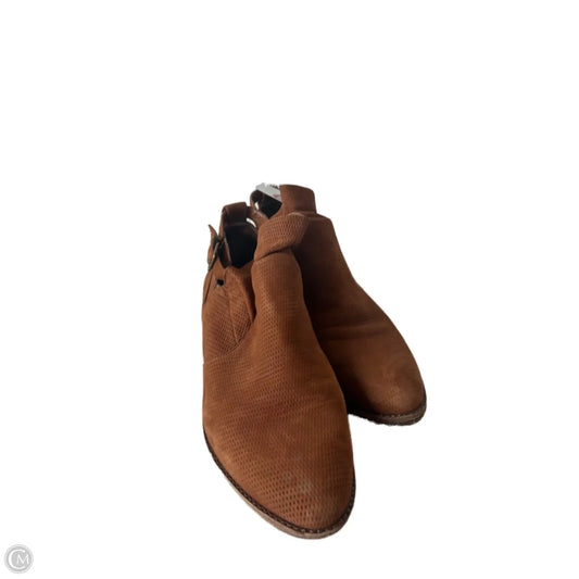 Boots Ankle Flats By Gianni Bini In Brown, Size: 9
