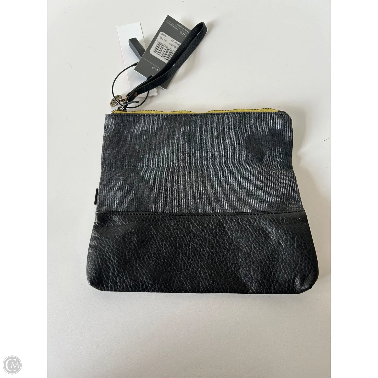 Clutch By Clothes Mentor, Size: Medium