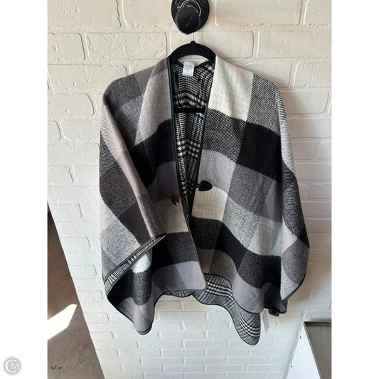 Poncho By Liz Claiborne In Black & White, Size: Osfm