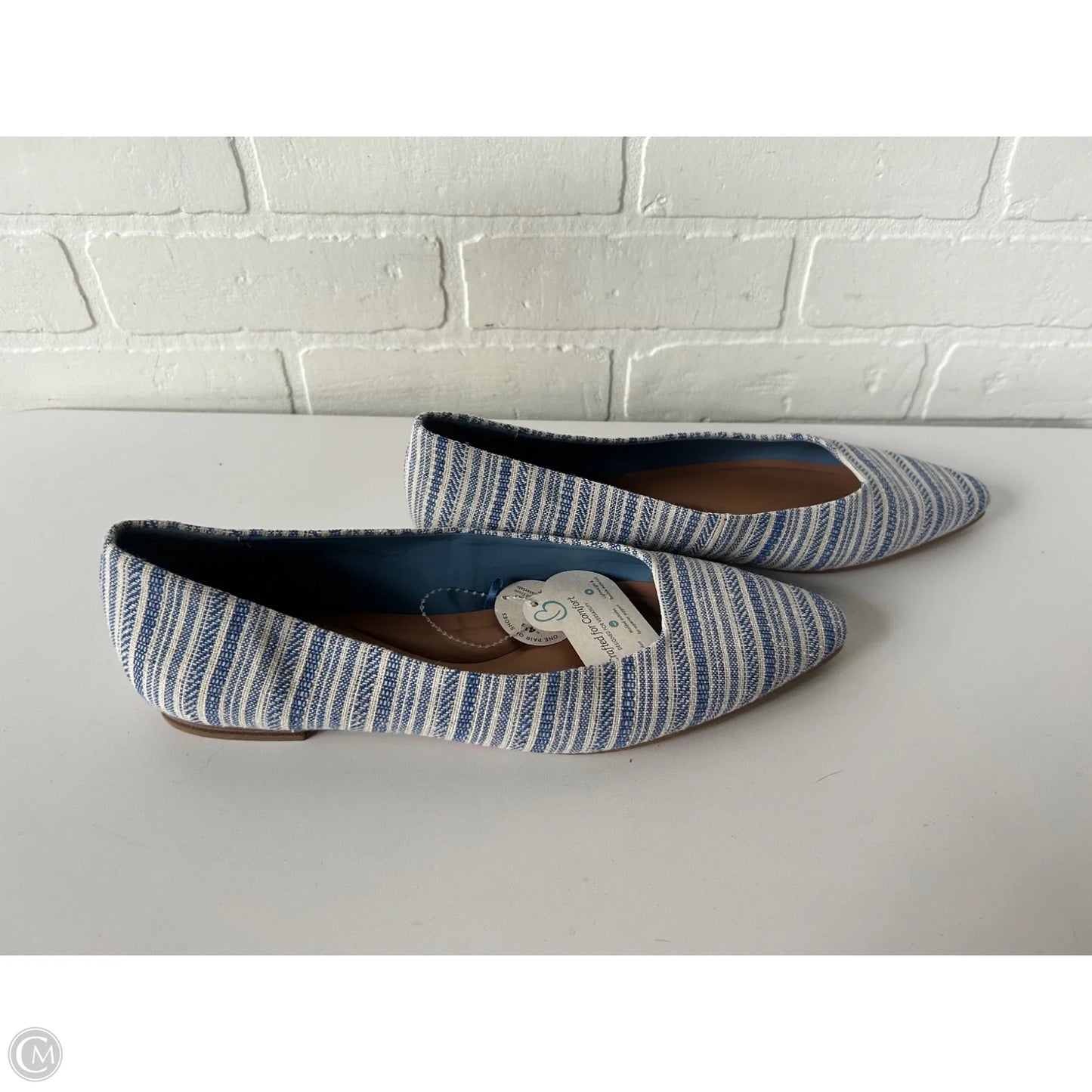 Shoes Flats By Bare Traps In Blue & White, Size: 11