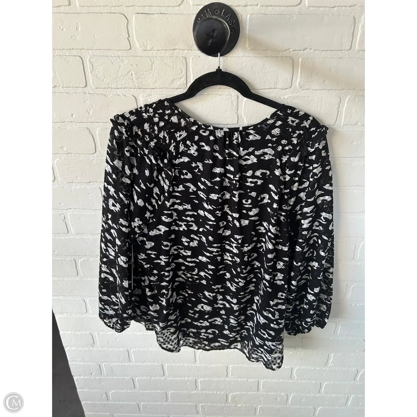 Top Long Sleeve By Simply Vera In Black & White, Size: L