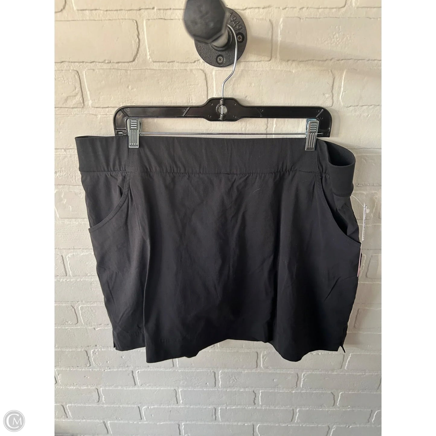 Skort By Columbia In Black, Size: 18